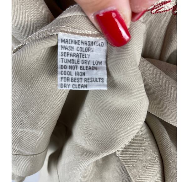 Tommy Bahama Without Reservations Silk Embroidered Back Button-Up Size Medium - Picture 6 of 9